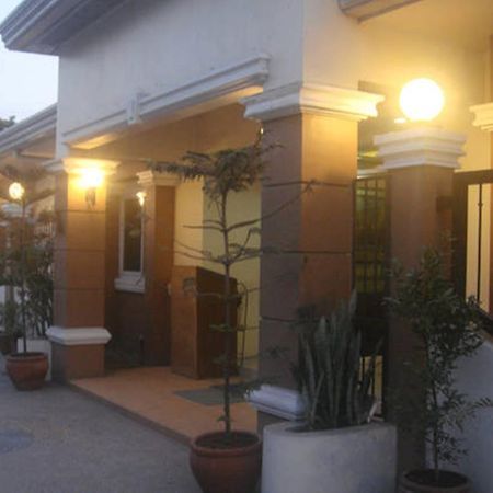 Balibago Villa Hotel Angeles Exterior foto